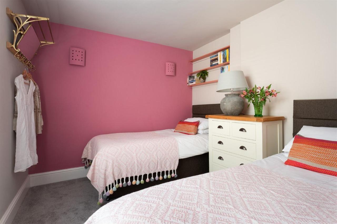 Gulls Rest - Charming Cottage In The Heart Of Historic Dartmouth Zewnętrze zdjęcie